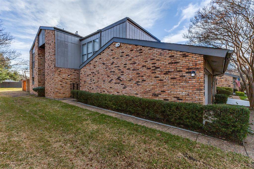 12327 Montego Plaza, Dallas, TX 75230