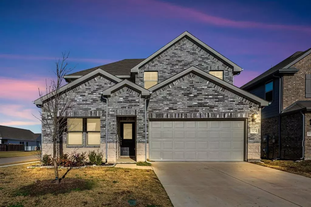 Forney, TX 75126,1624 Briar Hunt Drive