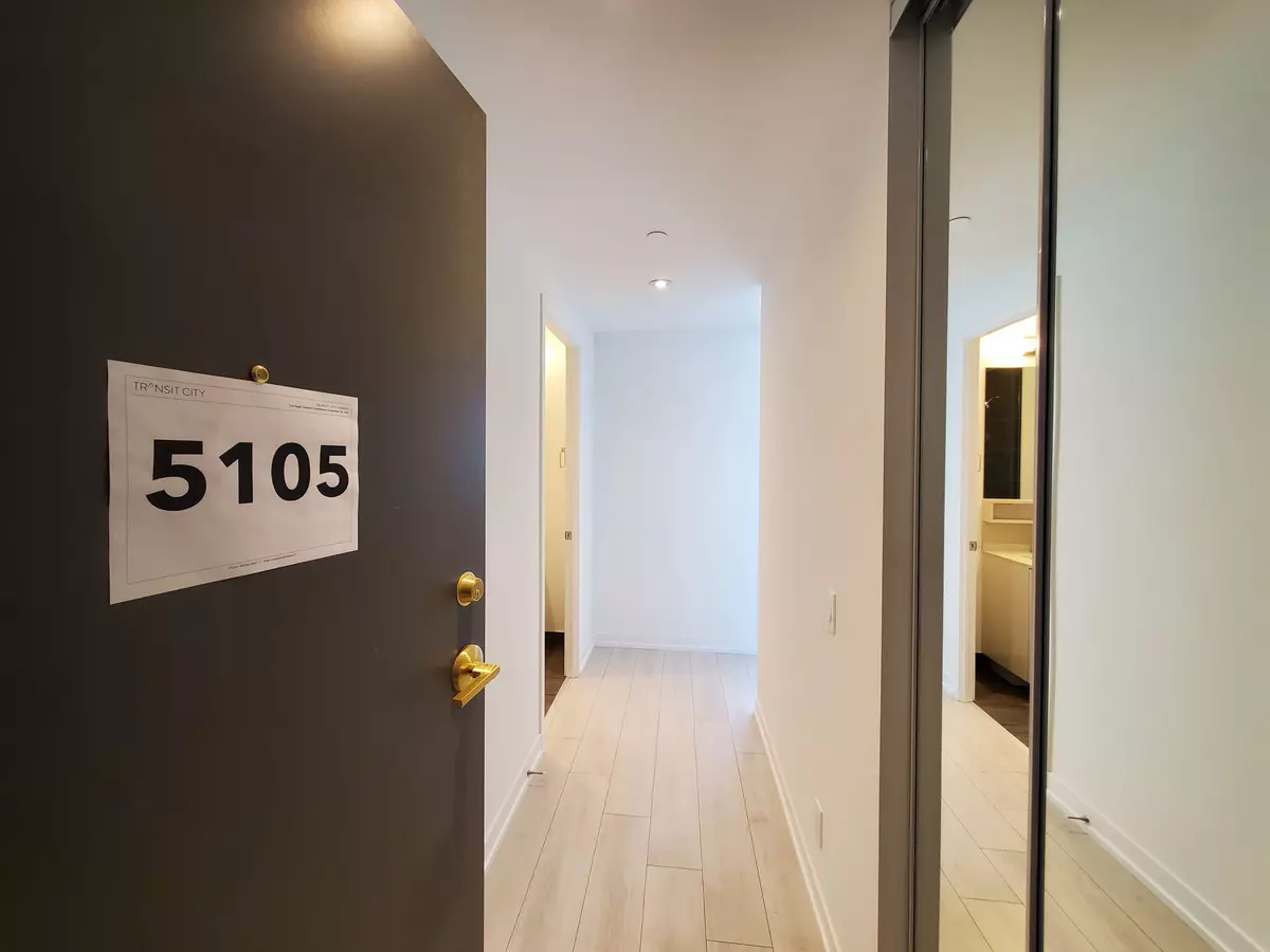 Vaughan, ON L4K 0J5,5 Buttermill AVE #5105