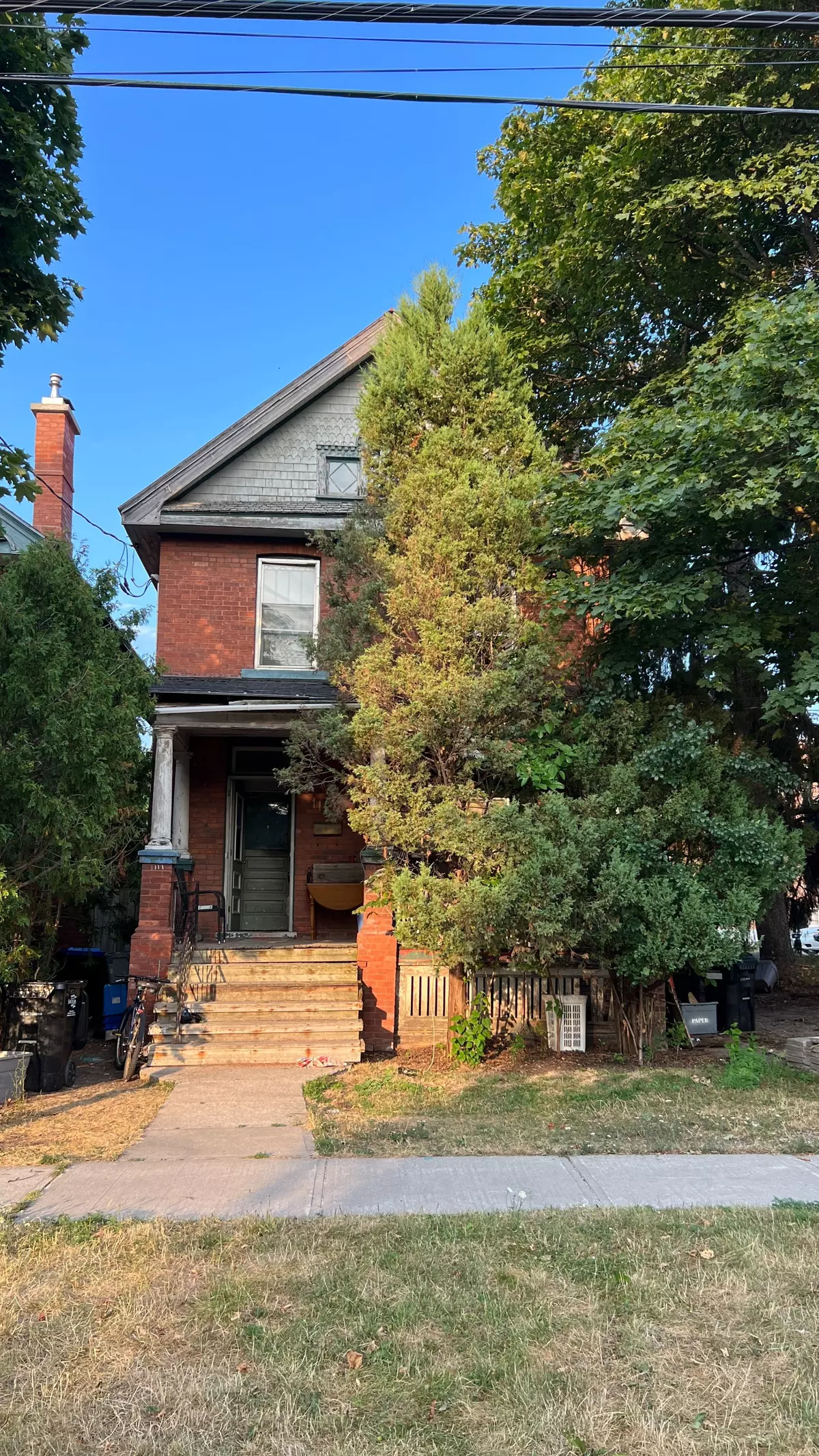 Collingwood, ON L9Y 2T2,111 BEECH ST