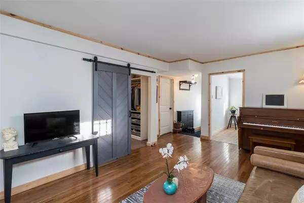 Winnipeg, MB R2H 1Y9,59 Tache AVE