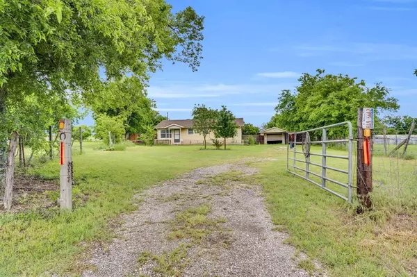 2300 Fm 2331, Godley, TX 76044