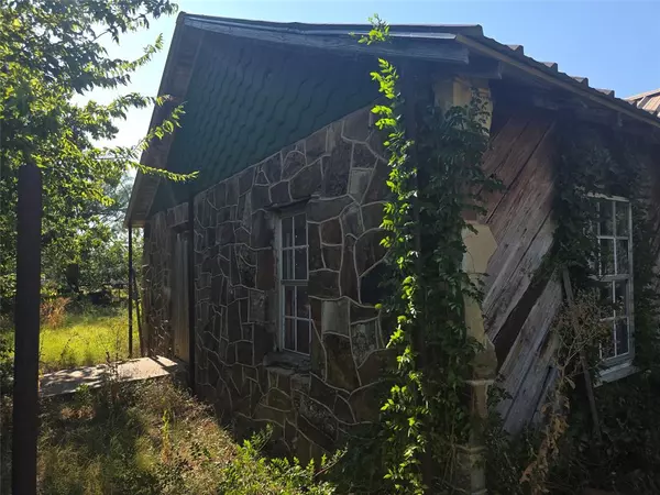 Breckenridge, TX 76424,614 N Panther Street