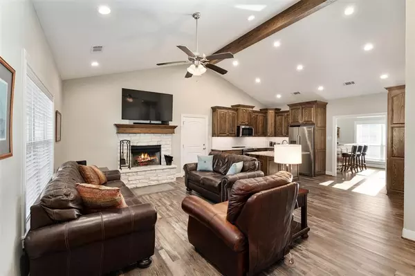 Mabank, TX 75147,111 Bexar Street