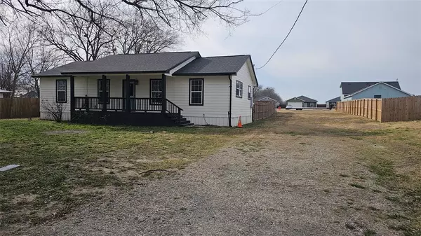 Trenton, TX 75490,309 N Main Street