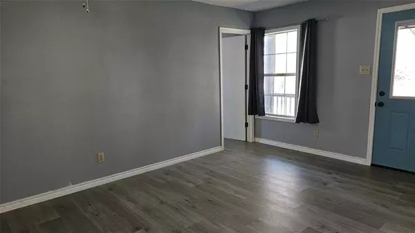 Trenton, TX 75490,309 N Main Street