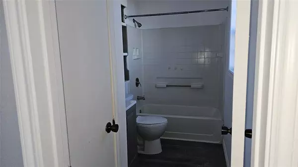 Trenton, TX 75490,309 N Main Street