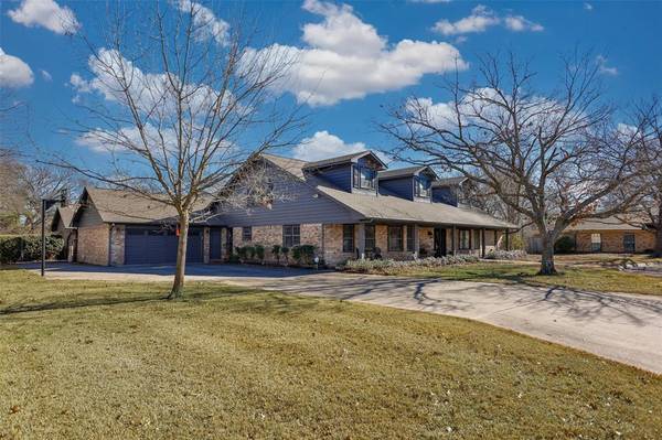 308 Wheeler Creek Court, Gainesville, TX 76240