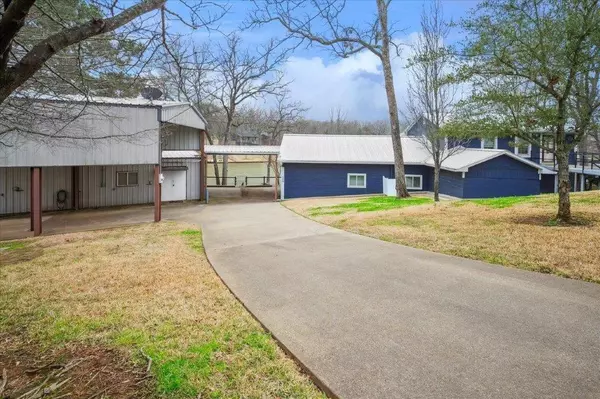 Malakoff, TX 75148,154 Bayside Circle