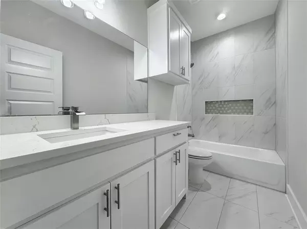 Dallas, TX 75215,3518 Meadow Street