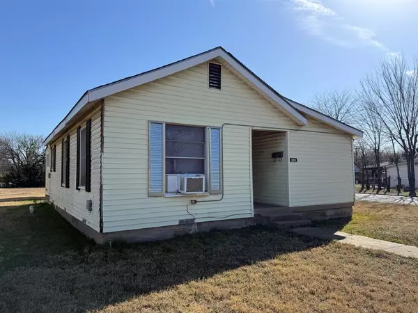 Grand Prairie, TX 75051,636 S Center Street