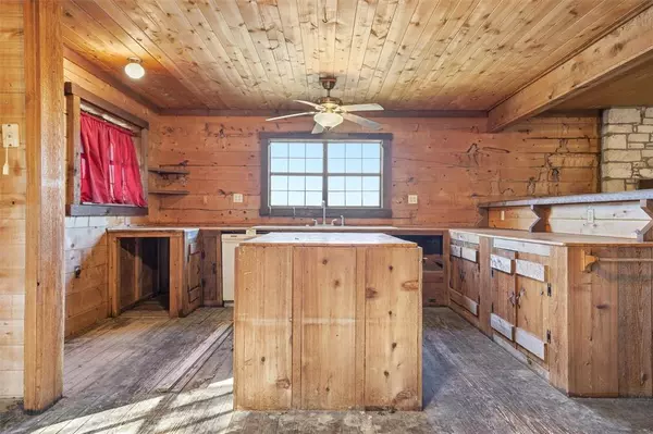 Moody, TX 76557,1615 Blue Cut Road