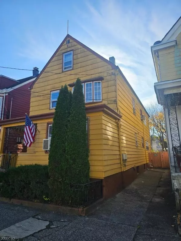 Paterson City, NJ 07501,60 Murray Ave