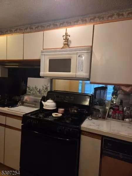 Bernards Twp., NJ 07920,279 English Place