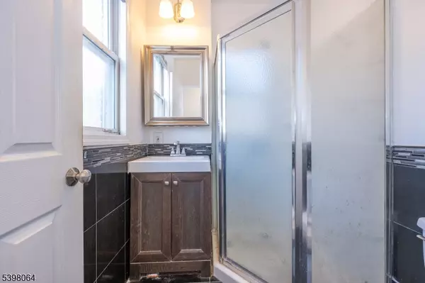 Garfield City, NJ 07026,12 Garfield Ave