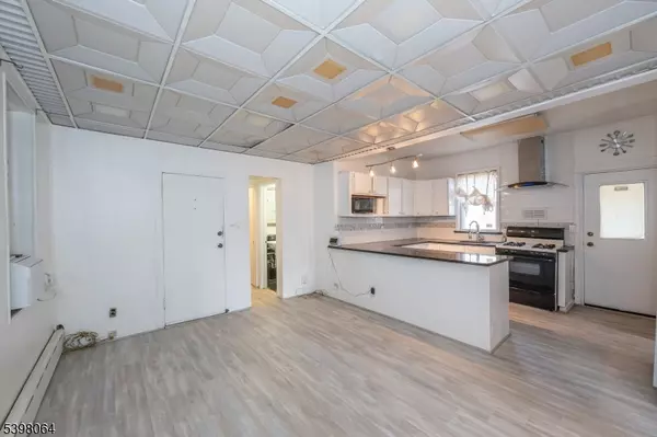 Garfield City, NJ 07026,12 Garfield Ave