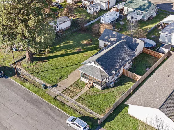 430 DIVISION AVE, Drain, OR 97435