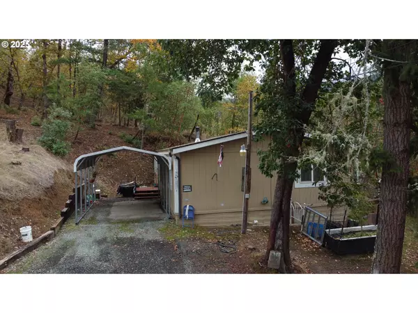 Riddle, OR 97469,2263 CANYONVILLE RIDDLE RD