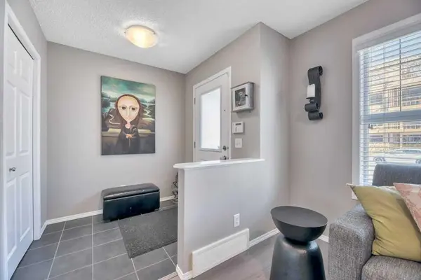 12 Skyview Point CRES NE, Calgary, AB T3N 0M1