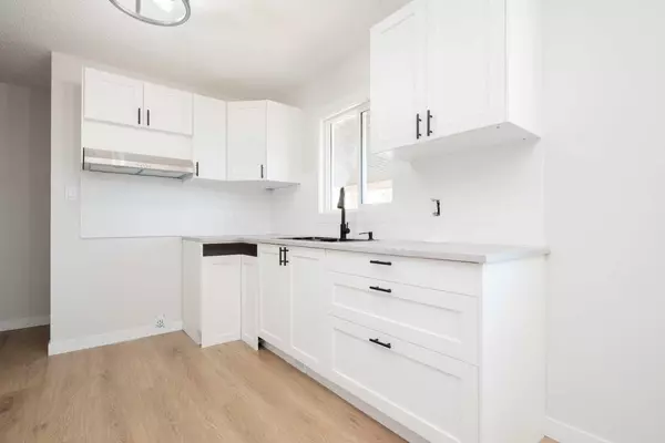 Grande Prairie, AB T8V 5K6,8001 Poplar DR