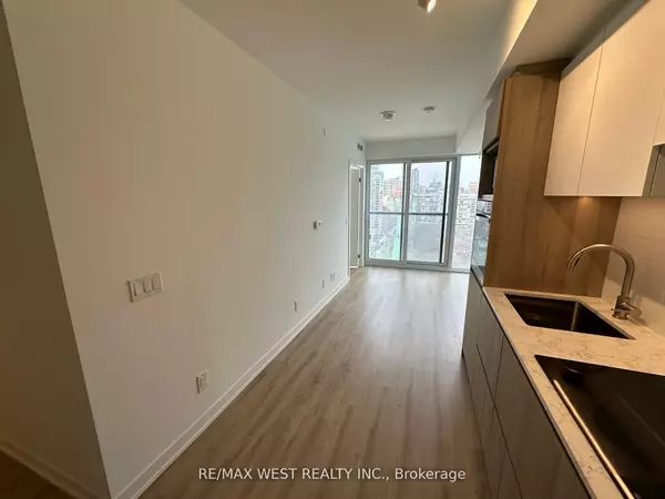 Toronto C08, ON M5B 2C2,319 Jarvis ST #1808