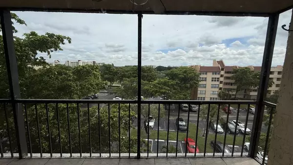 Lauderhill, FL 33319,3771 Environ Blvd #650