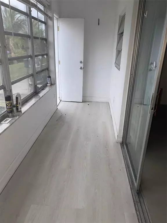 Miami, FL 33179,51 NE 204th St #2