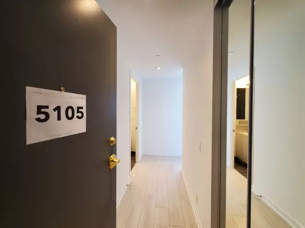 5 Buttermill AVE #5105, Vaughan, ON L4K 0J5