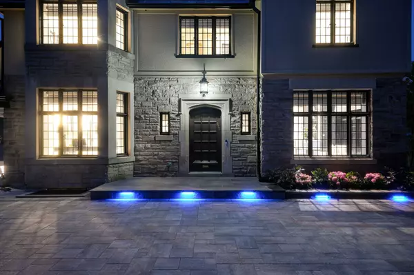 Burlington, ON L7T 1R2,977 Unsworth AVE