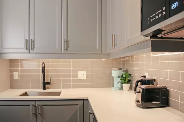 Oakville, ON L6M 0X7,2333 Khalsa Gate #610