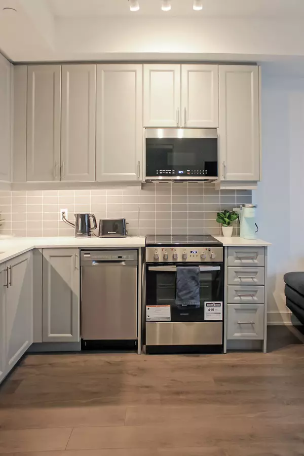 Oakville, ON L6M 0X7,2333 Khalsa Gate #610