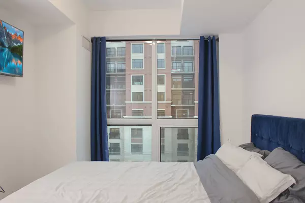 Oakville, ON L6M 0X7,2333 Khalsa Gate #610