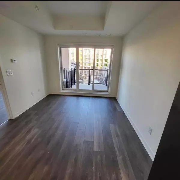 Toronto W04, ON M6M 0C4,165 Canon Jackson DR #408