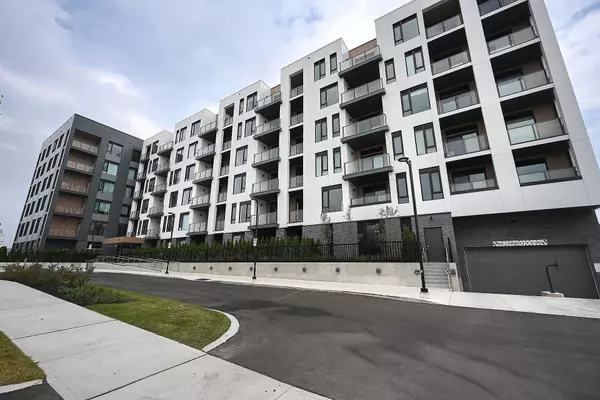 Milton, ON L9T 2X5,1440 Clarriage CT #212