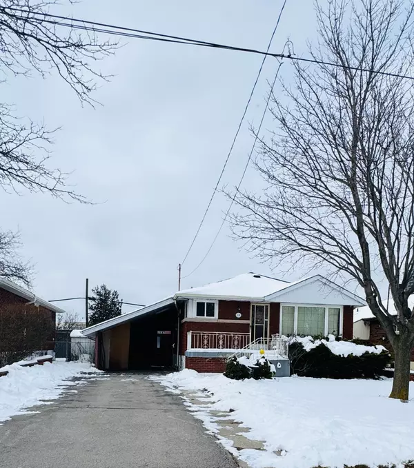 20 Terrace DR, Hamilton, ON L9A 2Y6