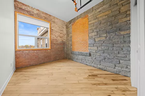 Carleton Place, ON K7C 1T4,150 Mill ST #310