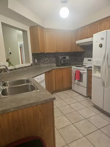 838 Gazley CIR, Milton, ON L9T 6L6