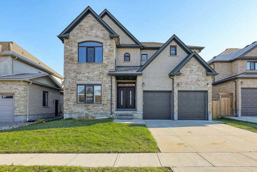 804 Normandy DR, Woodstock, ON N4T 0E6