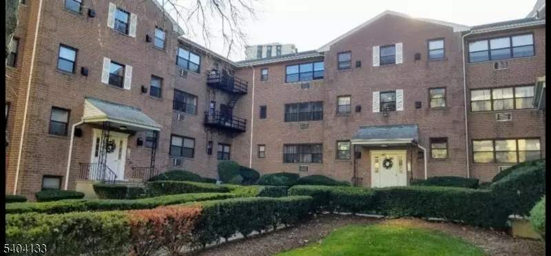 Hackensack City, NJ 07601,218 Prospect Ave #3c
