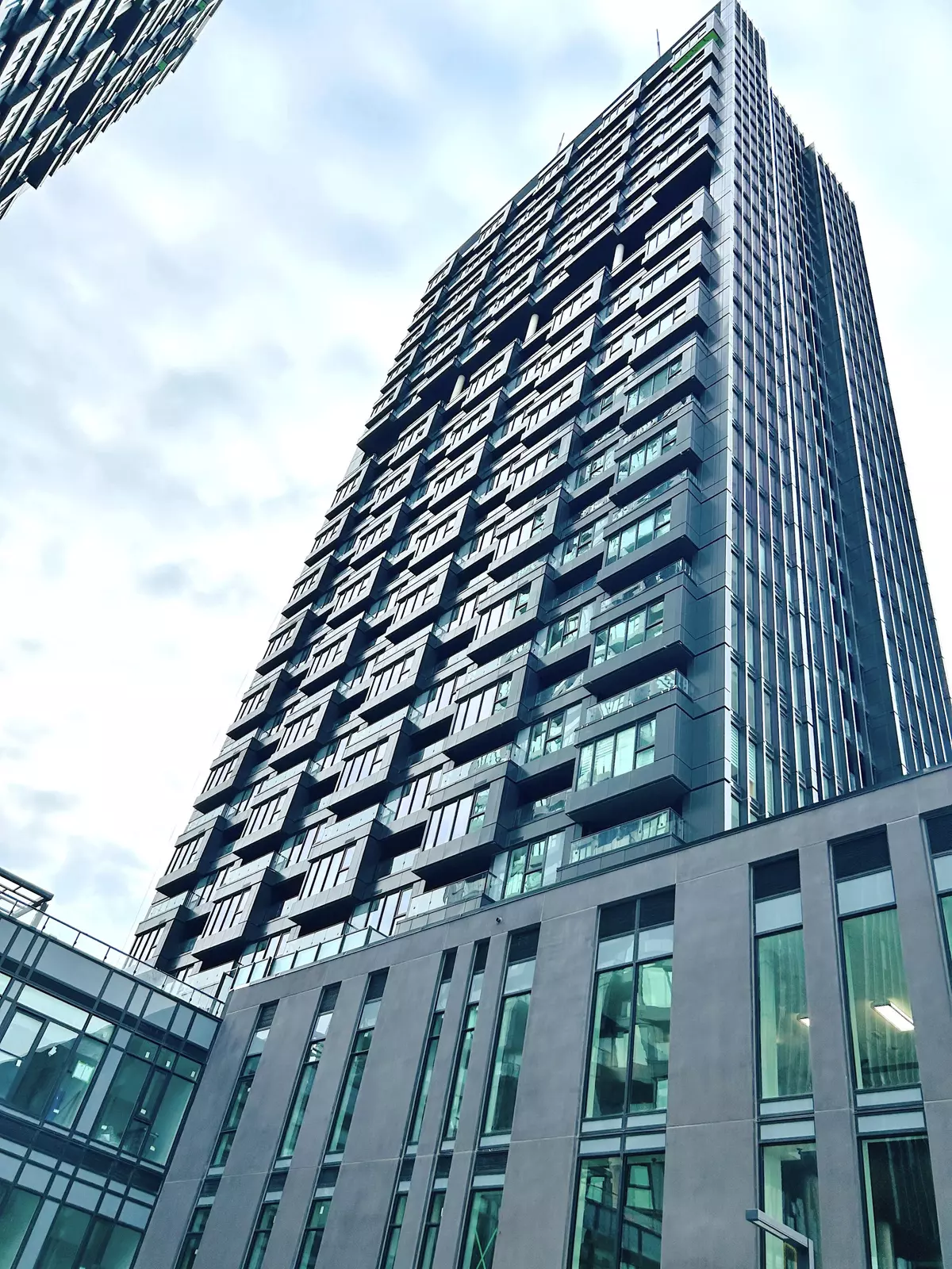 Toronto C13, ON M3C 0S4,1 Quarrington LN #2115