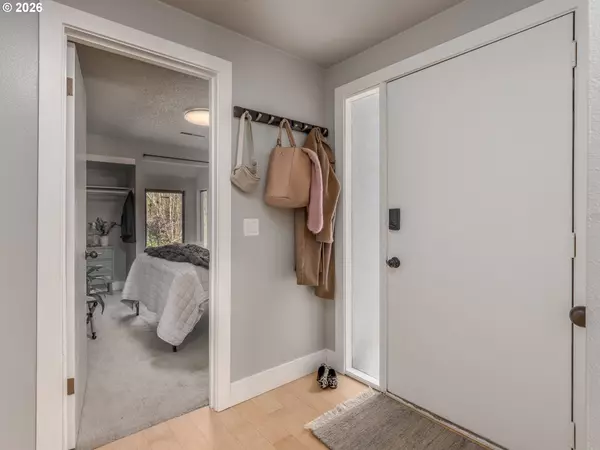 Lake Oswego, OR 97035,239 CERVANTES CIR