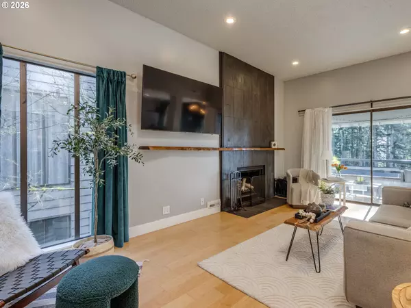 Lake Oswego, OR 97035,239 CERVANTES CIR