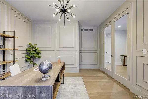 West Bloomfield, MI 48073,2533 N Vermont AVE