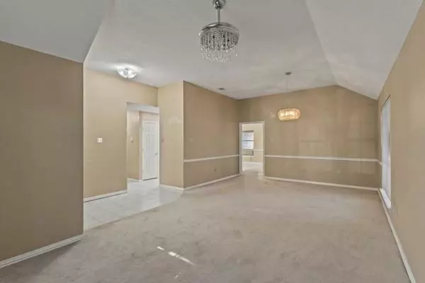 Desoto, TX 75115,853 Woodridge Circle