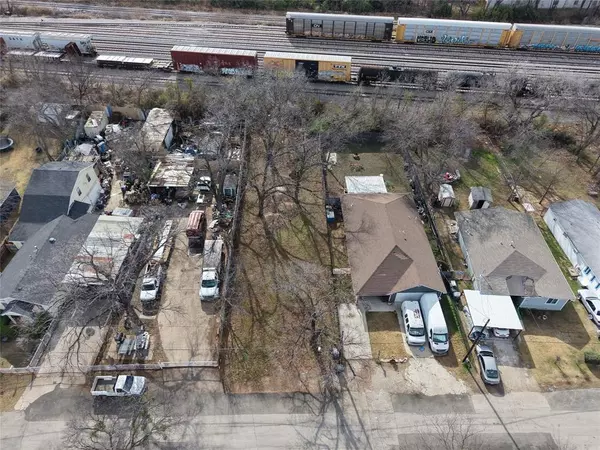 Dallas, TX 75212,1906 Muncie Avenue