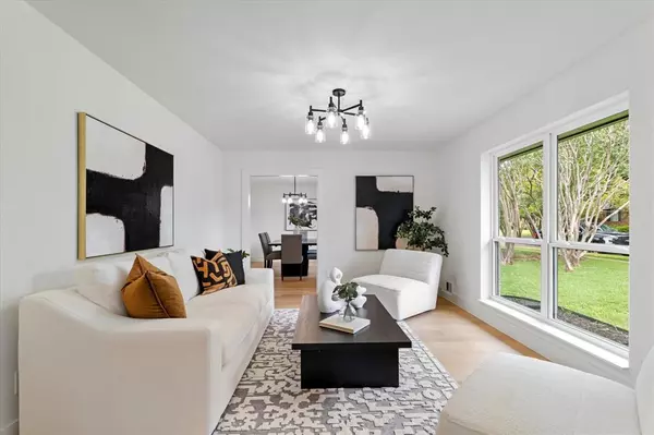 Dallas, TX 75248,7652 El Pensador Drive