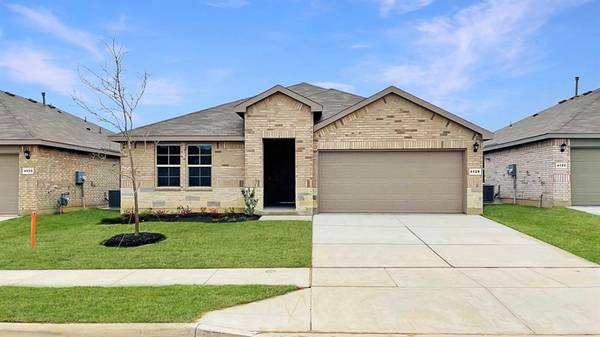 1228 BELTWAY Lane, Granbury, TX 76048