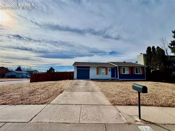 Colorado Springs, CO 80916,886 Badger DR