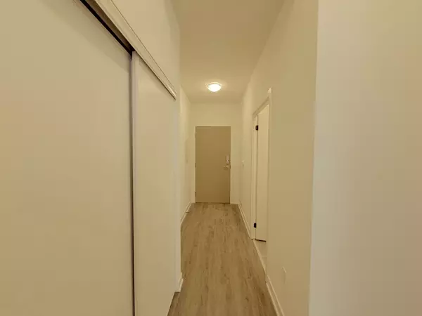 Toronto C13, ON M3C 0S4,1 Quarrington LN #2115