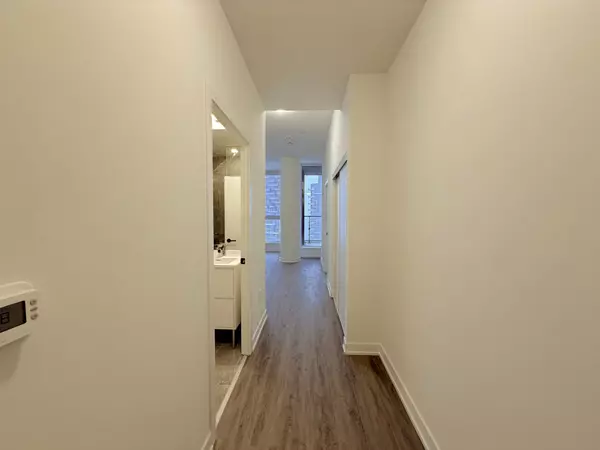 Toronto C13, ON M3C 0S4,1 Quarrington LN #2115